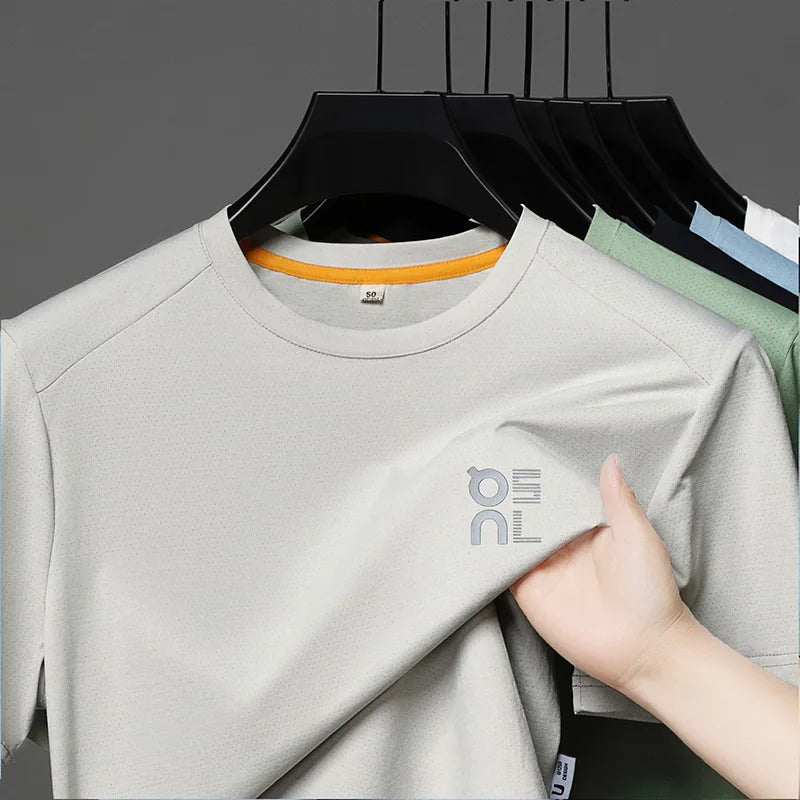 Camiseta masculina de verão de manga curta de seda gelada de marca de alto padrão, respirável, confortável, de secagem rápida, com estampa de moda, gola redonda casual.