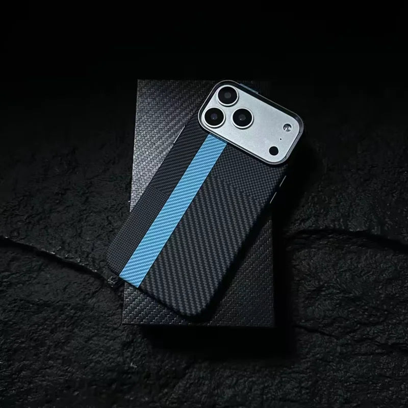 Capa Magnética de Armadura com Textura de Fibra de Carbono para iPhone 17 17Pro Max 16 Pro 15 14 13 Lente de Liga Ultrafina  Capa Dura com Carregamento Sem Fio