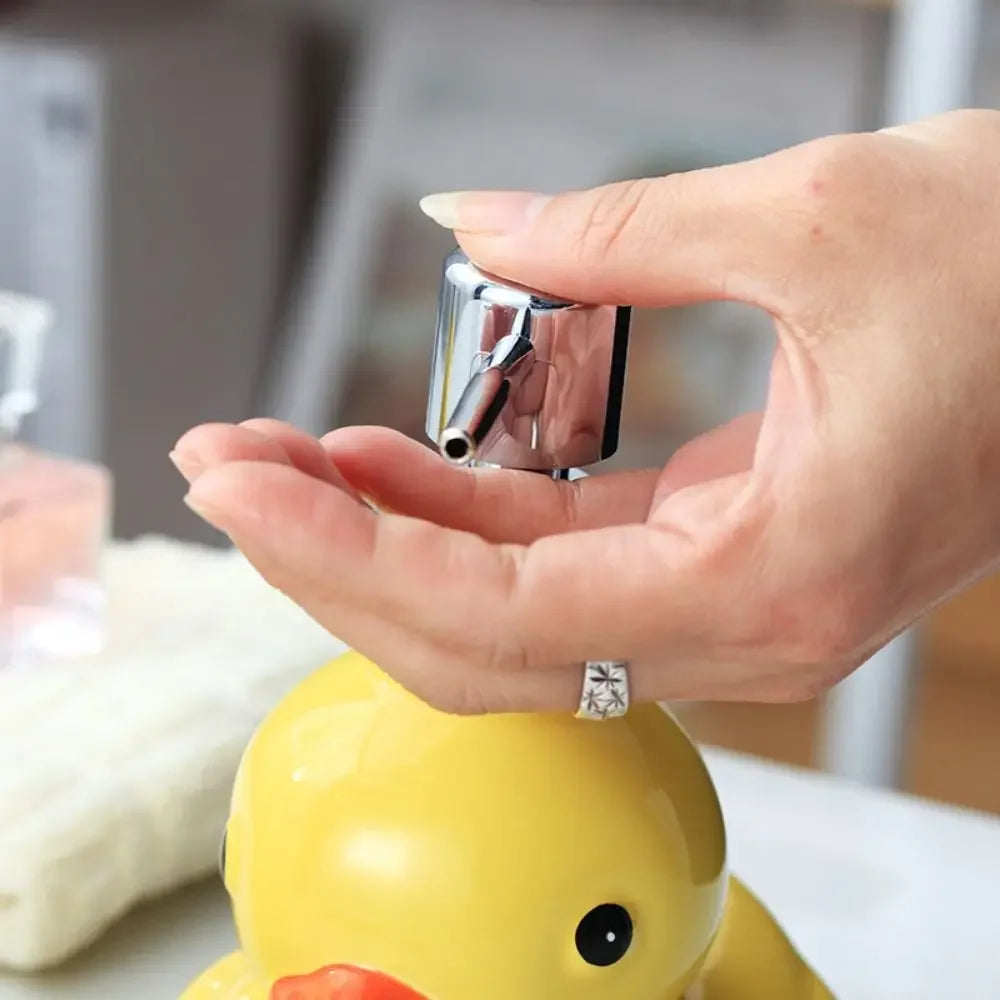 Dispensador de sabão de pato amarelo cerâmica dos desenhos animados garrafa desinfetante para as mãos chuveiro gel shampoo dispensador de sabão do banheiro dispensador de shampoo