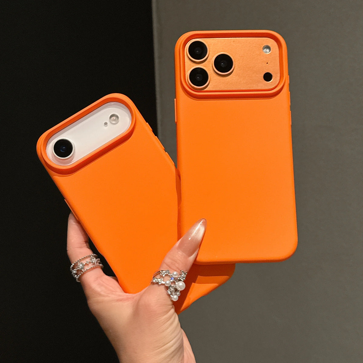 Capa Original de Silicone Líquido na Cor Laranja para iPhone 17 Pro Max, 17, 16, 15, 14, 13, 12, 11 Pro Max, mini e Plus, com Borda Antiderrapante.